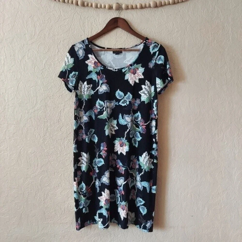 J. Jill Wearever Small Black Short Sleeve Stretchy Floral Shift Dress NEW Sz XS - Picture 1 of 8